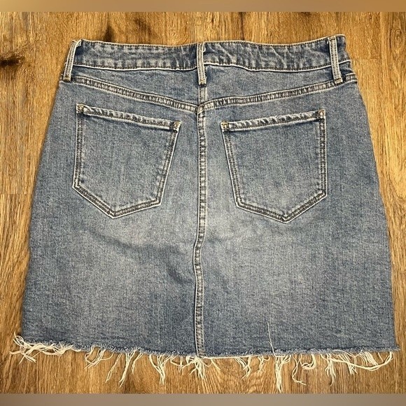 Old Navy Light Blue Distressed Denim Skirt Distressed Jean Skirt Size 10 - Picture 4 of 10